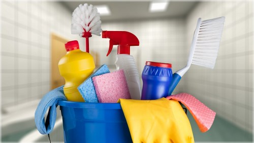 Professional house clearance team working in a Stjohnswood property